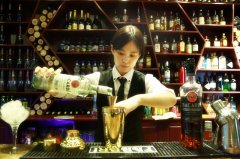 学英式调酒哪里好？上海欧米奇调酒培训招生啦